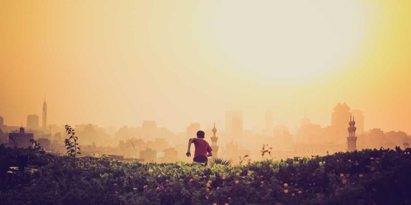 聚人网解析：将招聘视为营销活动，打造吸引求职者的内容与渠道策略